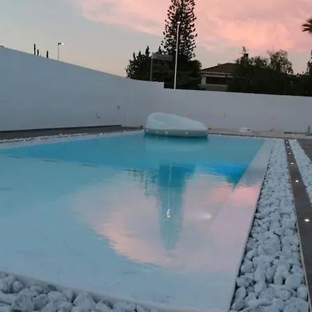 Leonida's - Shared Pool, Jacuzzi And 150mt Su Forti